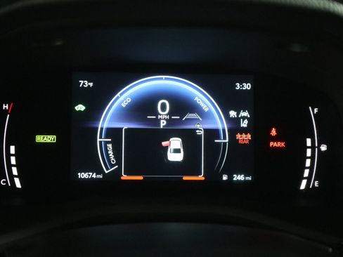 Used 2025 Toyota Camry SE w/ Convenience Package FWD image 18