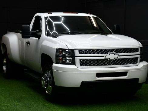 Used 2013 Chevrolet Silverado 3500 W/T RWD image 5
