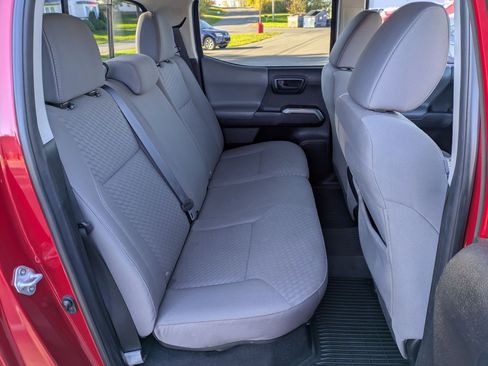 Used 2023 Toyota Tacoma image 19