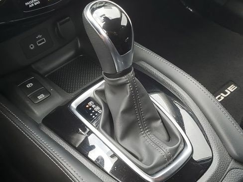 Used 2019 Nissan Rogue SL AWD/4WD image 31