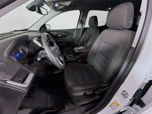 Used 2023 GMC Terrain SLE image 11