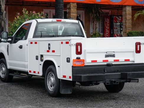 Used 2022 Ford F250 XL w/ Power Equipment Group RWD image 8