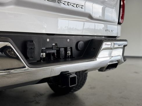Used 2021 GMC Sierra 1500 SLT w/ SLT Premium Package AWD/4WD image 34