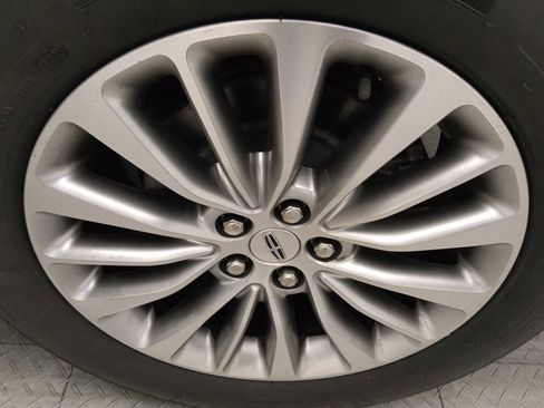 Used 2018 Lincoln MKX Select w/ Select Plus Package FWD image 31
