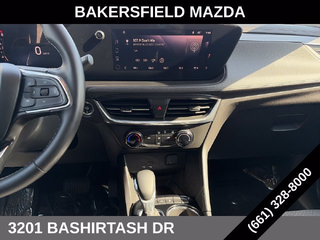 Used 2025 Buick Encore GX Preferred FWD image 19