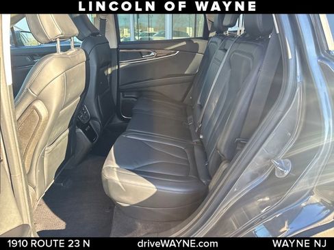 Certified 2022 Lincoln Nautilus Reserve image 22