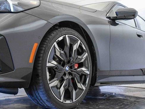 New 2026 BMW 530i xDrive w/ M Sport Package image 10