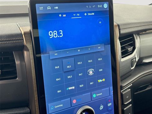 Used 2022 Ford F150 Lightning Lariat image 22