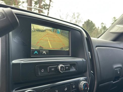 Used 2018 Chevrolet Silverado 1500 Custom w/ Custom Value Package image 20