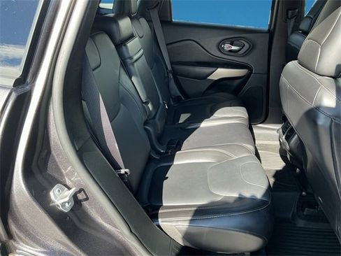 Used 2018 Jeep Cherokee Limited w/ High Altitude Package image 30