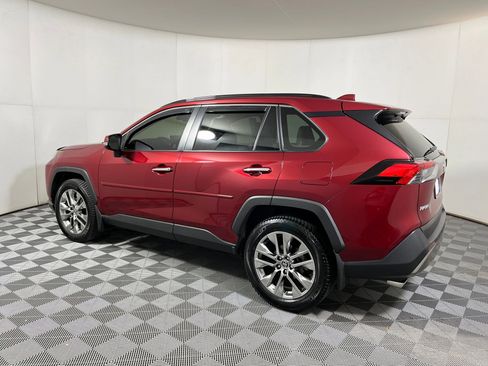 Used 2022 Toyota RAV4 Limited image 2