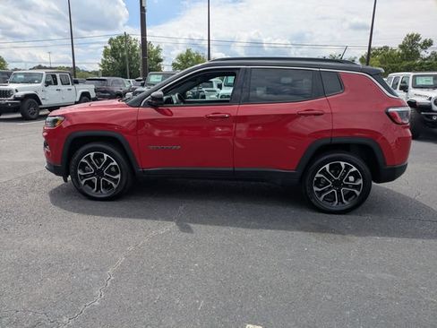 Used 2024 Jeep Compass Limited AWD/4WD image 7