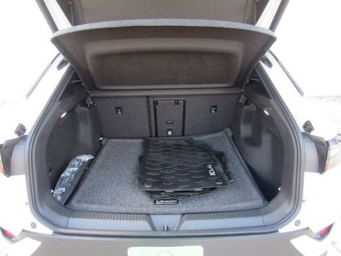 Used 2024 Volkswagen ID.4 S image 30