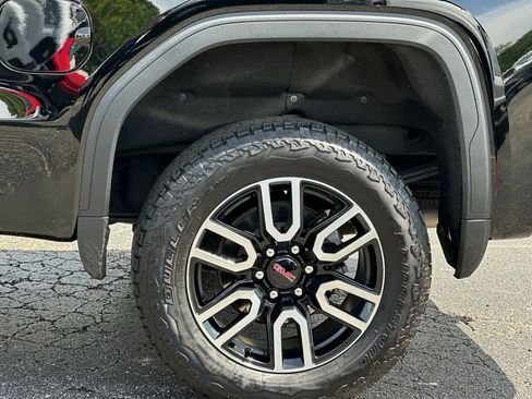 Used 2025 GMC Sierra 1500 AT4 w/ AT4 Premium Package AWD/4WD image 47