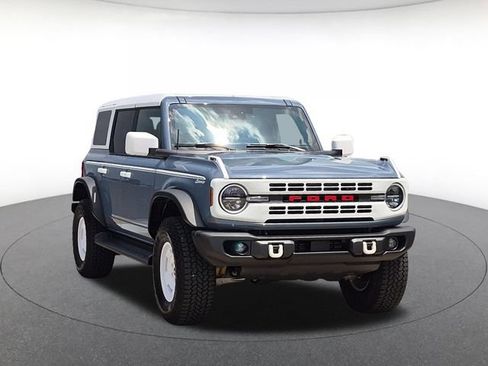 Used 2025 Ford Bronco Heritage Edition AWD/4WD image 3
