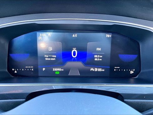 Used 2022 Volkswagen Tiguan SE image 10