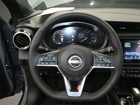Used 2024 Nissan Kicks SR w/ SR Premium Package image 6