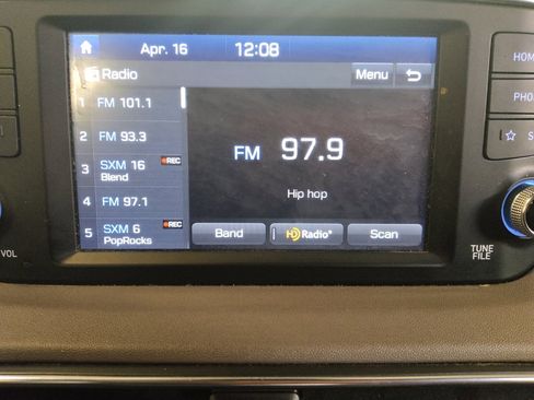 Used 2019 Hyundai Santa Fe SEL AWD/4WD image 25