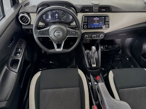 Used 2020 Nissan Versa SV FWD image 17