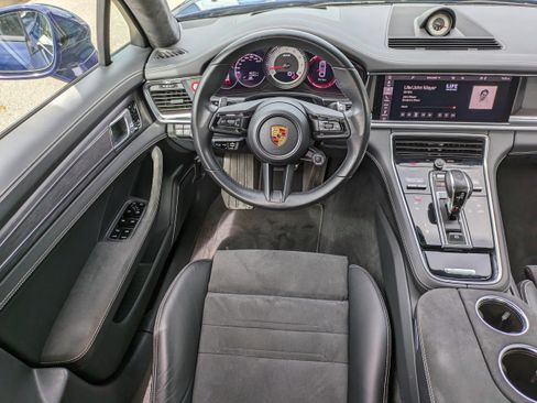 Used 2021 Porsche Panamera GTS image 14