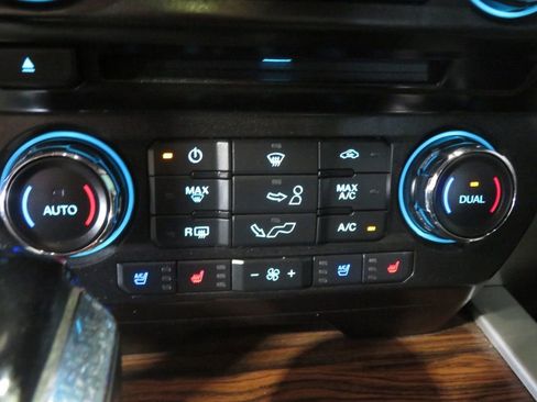 Used 2015 Ford F150 Lariat AWD/4WD image 45