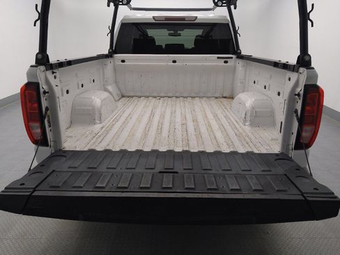 Used 2022 GMC Sierra 1500 SLE RWD image 29