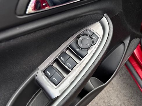 Used 2023 Chevrolet Malibu RS FWD image 9
