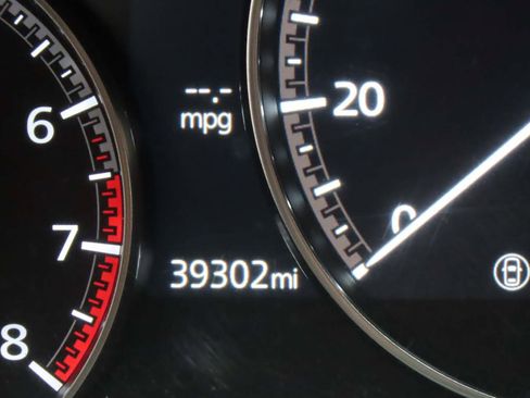 Used 2019 MAZDA MAZDA3 Hatchback w/ Premium Package FWD image 10