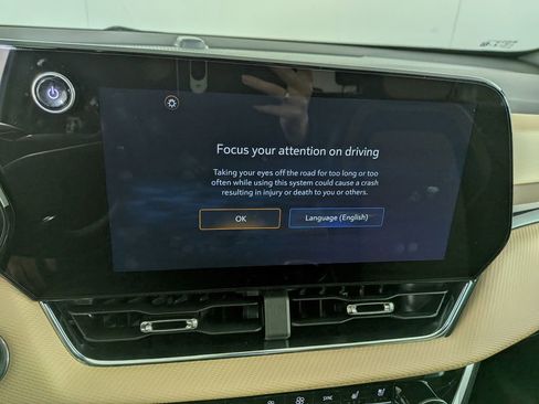 New 2026 Chevrolet Equinox ACTIV w/ Convenience Package III AWD/4WD image 26