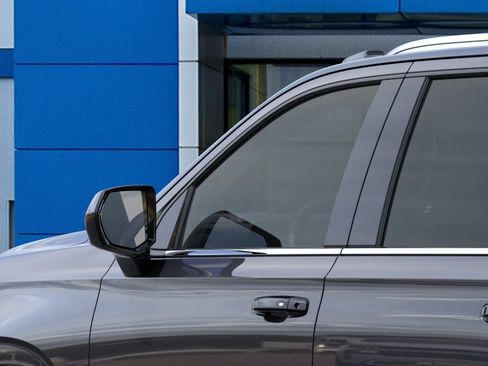 New 2026 Chevrolet Suburban LS RWD image 12