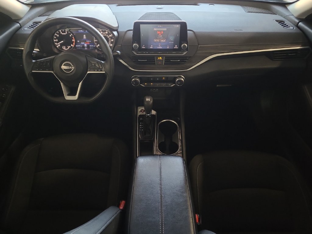 Used 2024 Nissan Altima 2.5 SV FWD image 10