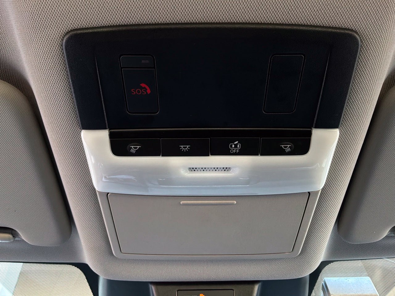 Used 2025 Nissan Rogue SV FWD image 17