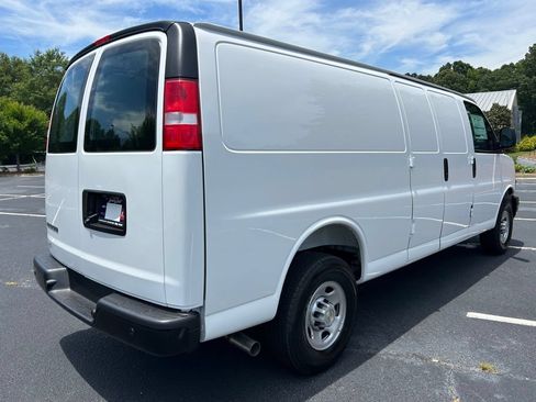 New 2026 Chevrolet Express 2500 Extended RWD image 13
