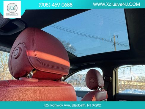 Used 2019 Mercedes-Benz C 300 4MATIC Sedan image 31