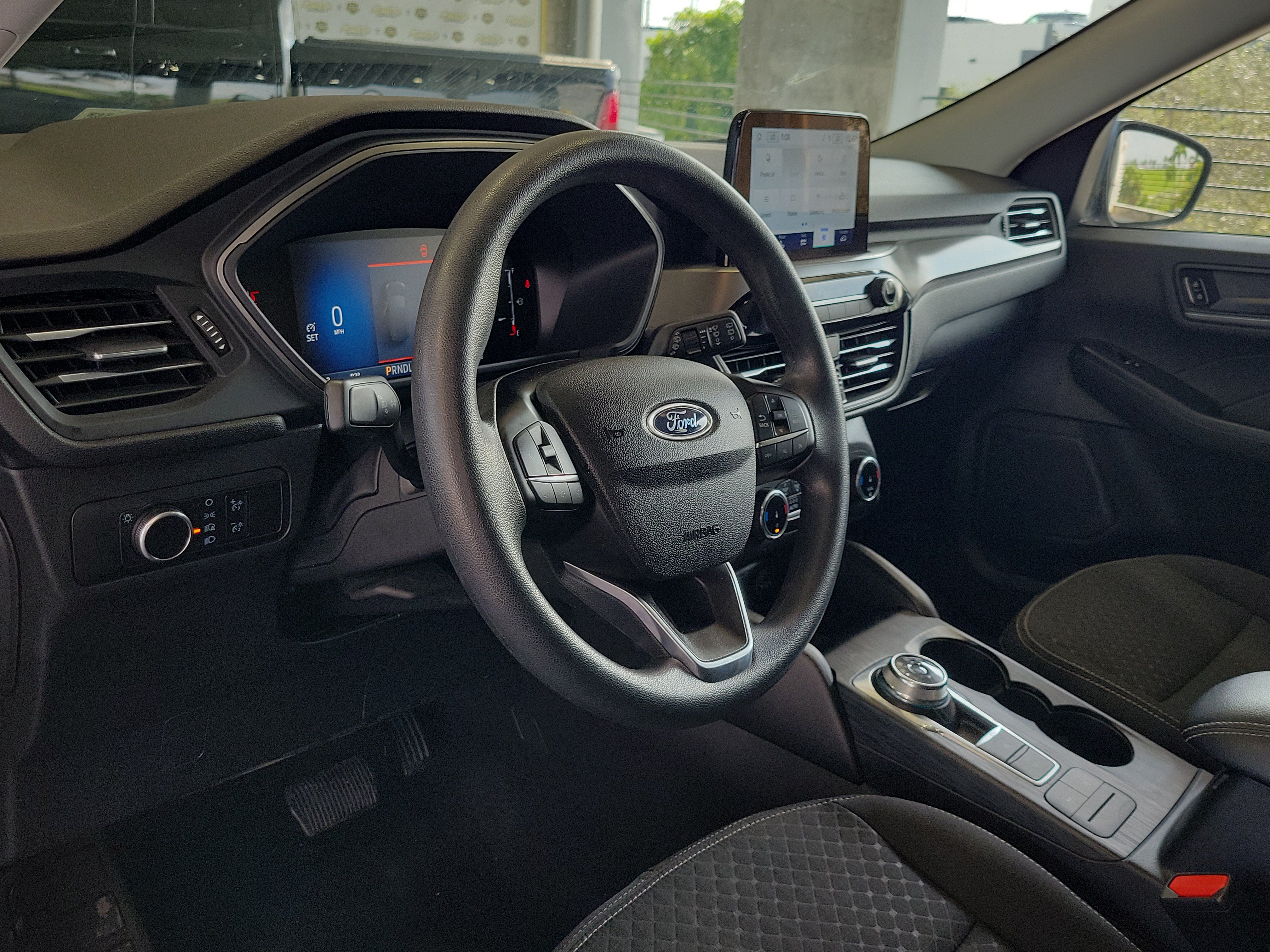 Used 2025 Ford Escape Active AWD/4WD image 17