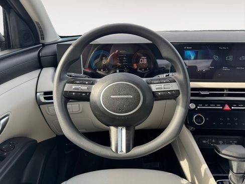 Used 2025 Hyundai Tucson SEL image 12