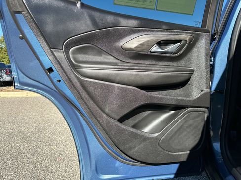 Used 2024 GMC Terrain SLE image 21