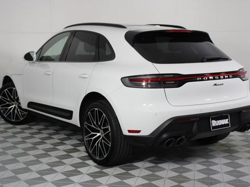 Certified 2026 Porsche Macan AWD/4WD image 3