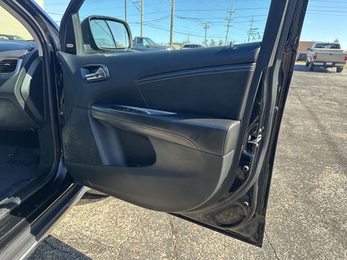 Used 2016 Dodge Journey Crossroad w/ Rear Seat Video Group I image 10