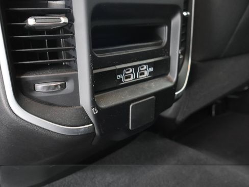 Used 2024 RAM 3500 Big Horn w/ Night Edition AWD/4WD image 35