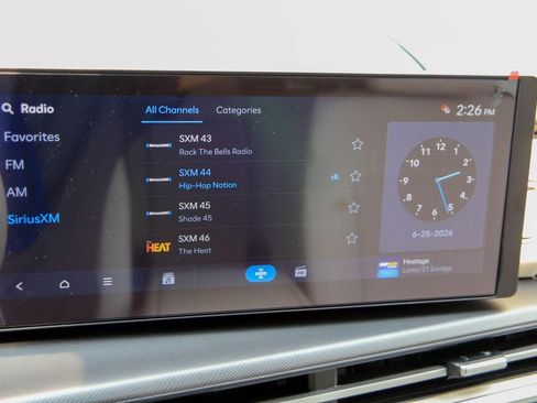 New 2026 Hyundai Santa Fe SE FWD image 3