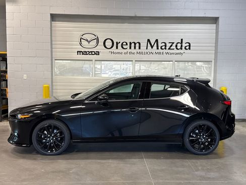 New 2026 MAZDA MAZDA3 Hatchback w/Premium Plus Pkg AWD/4WD image 10