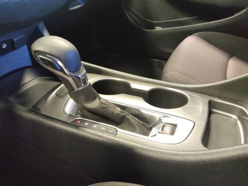 Used 2024 Chevrolet Malibu LS FWD image 26