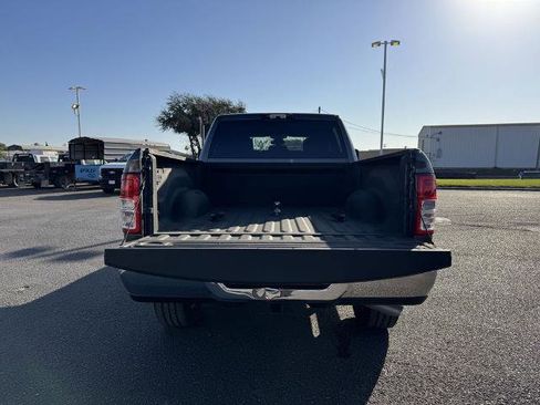 Used 2023 RAM 2500 Big Horn w/ Level 1 Equipment Group image 5