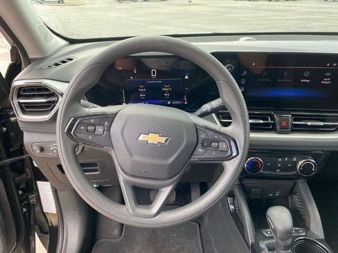 Used 2025 Chevrolet TrailBlazer LT image 18