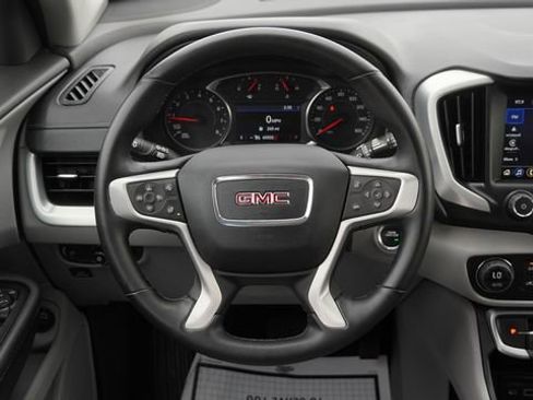 Used 2024 GMC Terrain SLT image 16