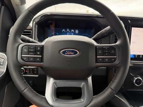 New 2026 Ford F250 Lariat w/ Black Appearance Package AWD/4WD image 22