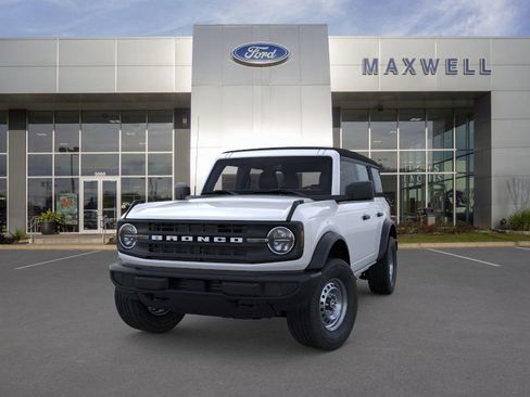 New 2025 Ford Bronco Base image 24