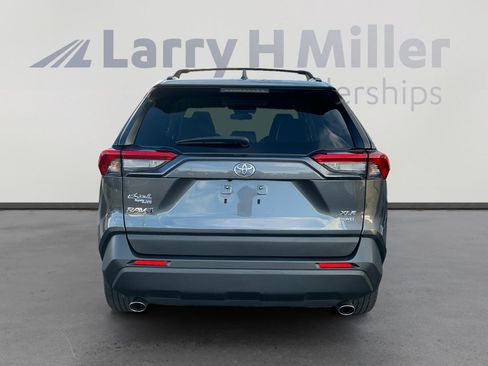 Certified 2019 Toyota RAV4 XLE Premium image 4
