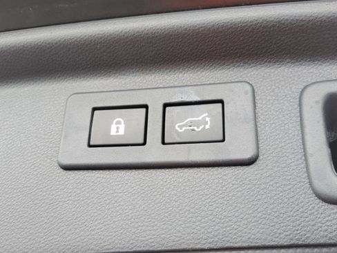 Used 2020 Subaru Forester Premium AWD/4WD image 22